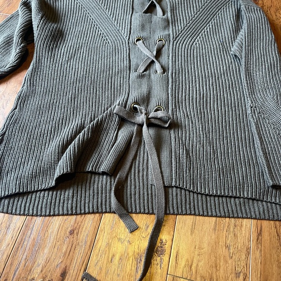 Lucky Brand Sweaters - Lucky Brand 2X Olive Green Sweater with Tie on Back